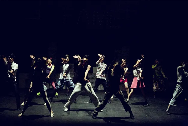 ジャニーズダンスの特徴は？ダンスが上手いグループと人気曲を紹介